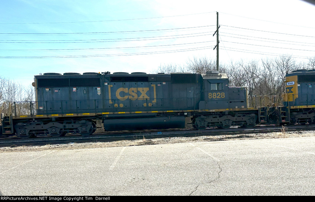 CSX 8828 2nd on CA-11